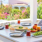 Sea Garden Hotel